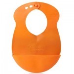 Нагрудничек Tommee Tippee Roll n Go оранжевый (46351471-2) Нагрудничек Tommee Tippee Roll n Go оранжевый (46351471-2)